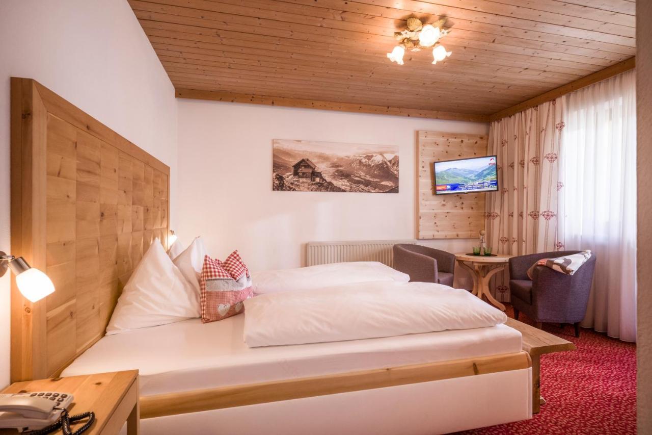 Hotel Landhaus Zillertal Fügen Esterno foto