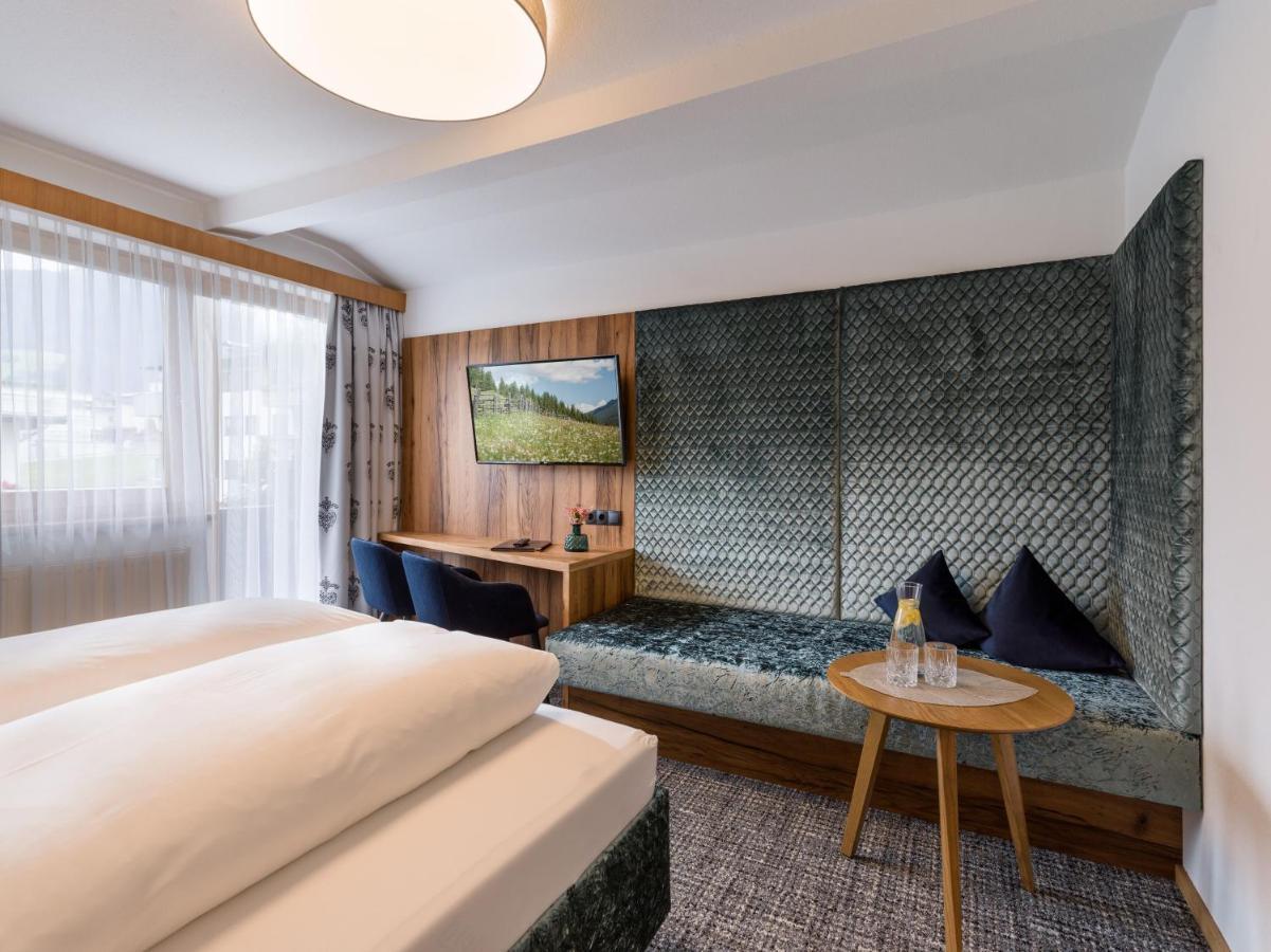 Hotel Landhaus Zillertal Fügen Esterno foto