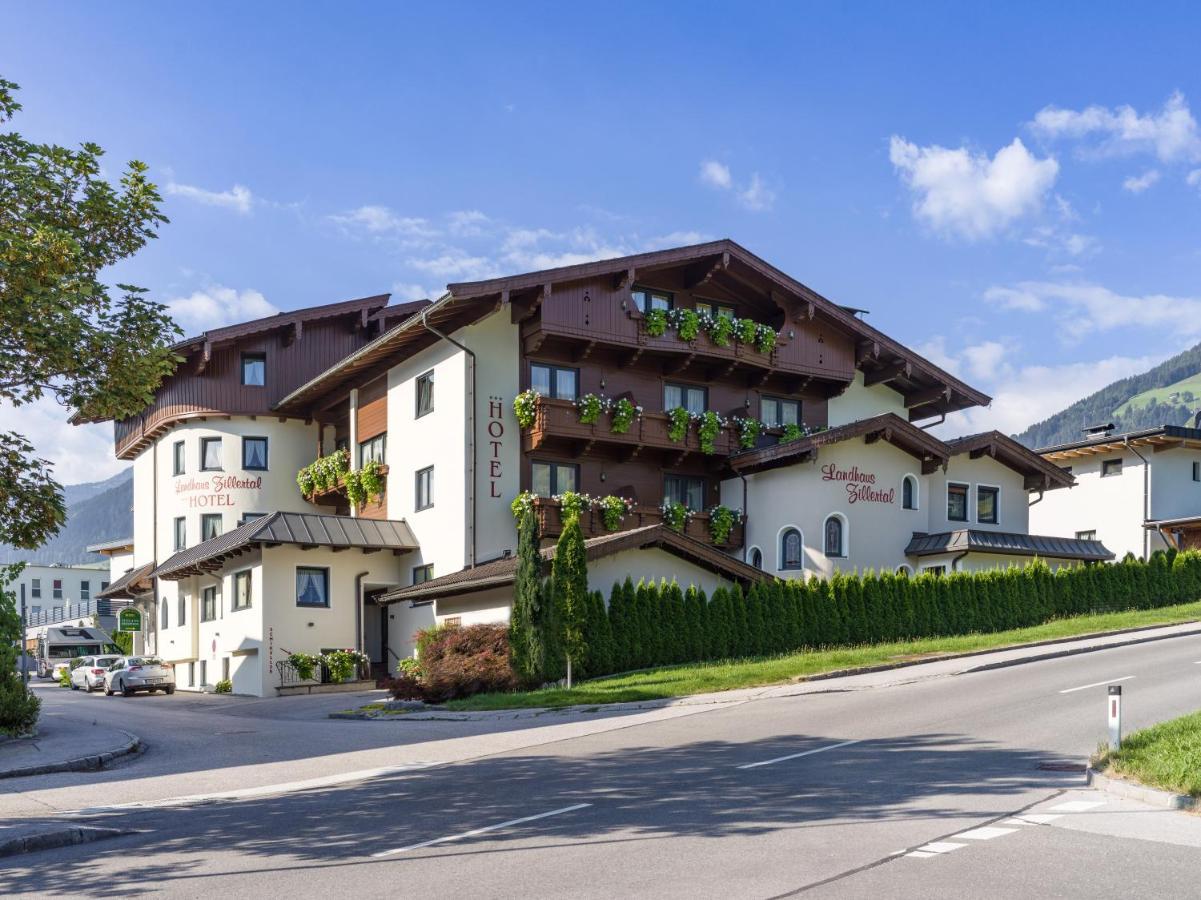 Hotel Landhaus Zillertal Fügen Esterno foto