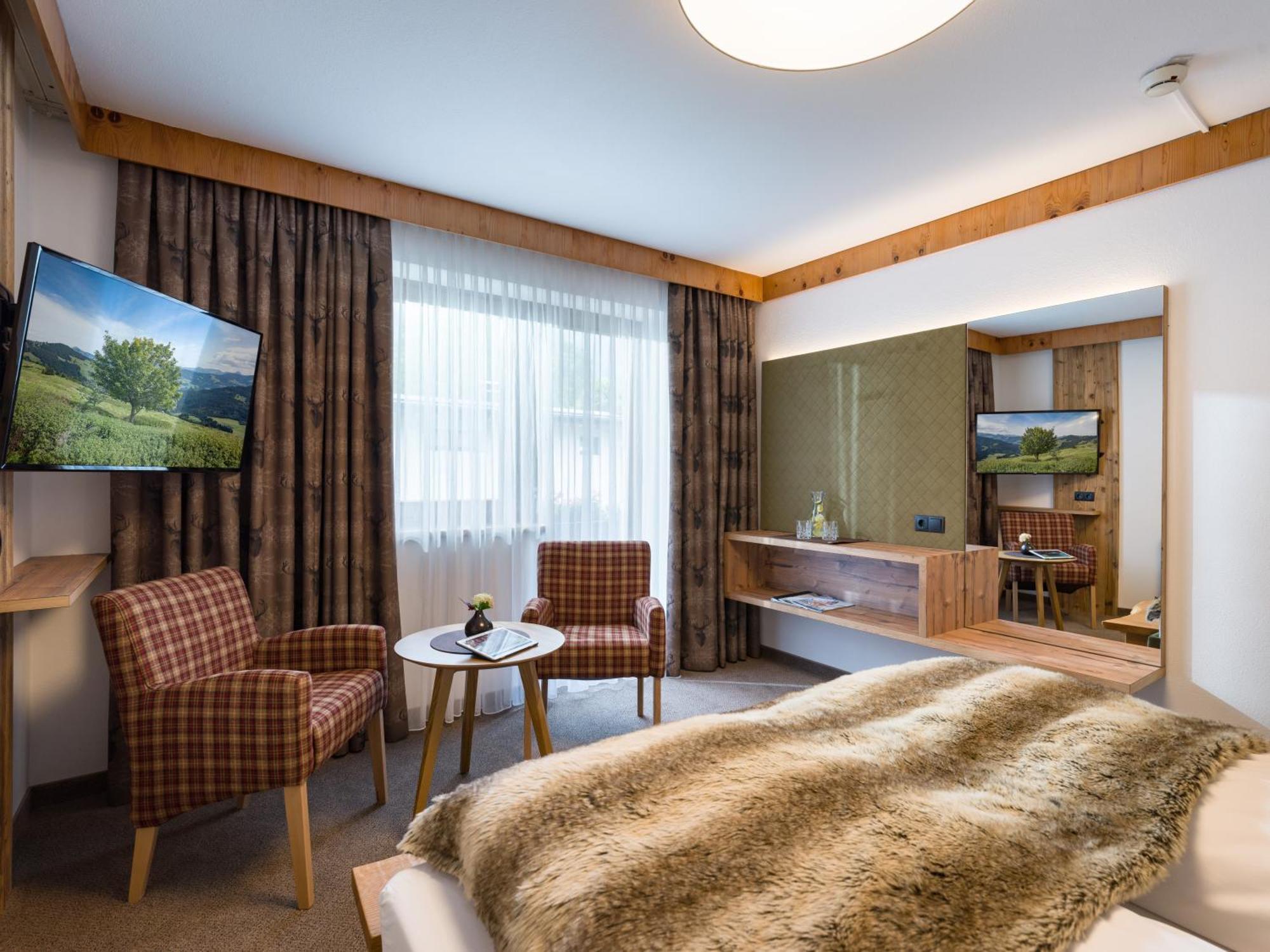 Hotel Landhaus Zillertal Fügen Esterno foto