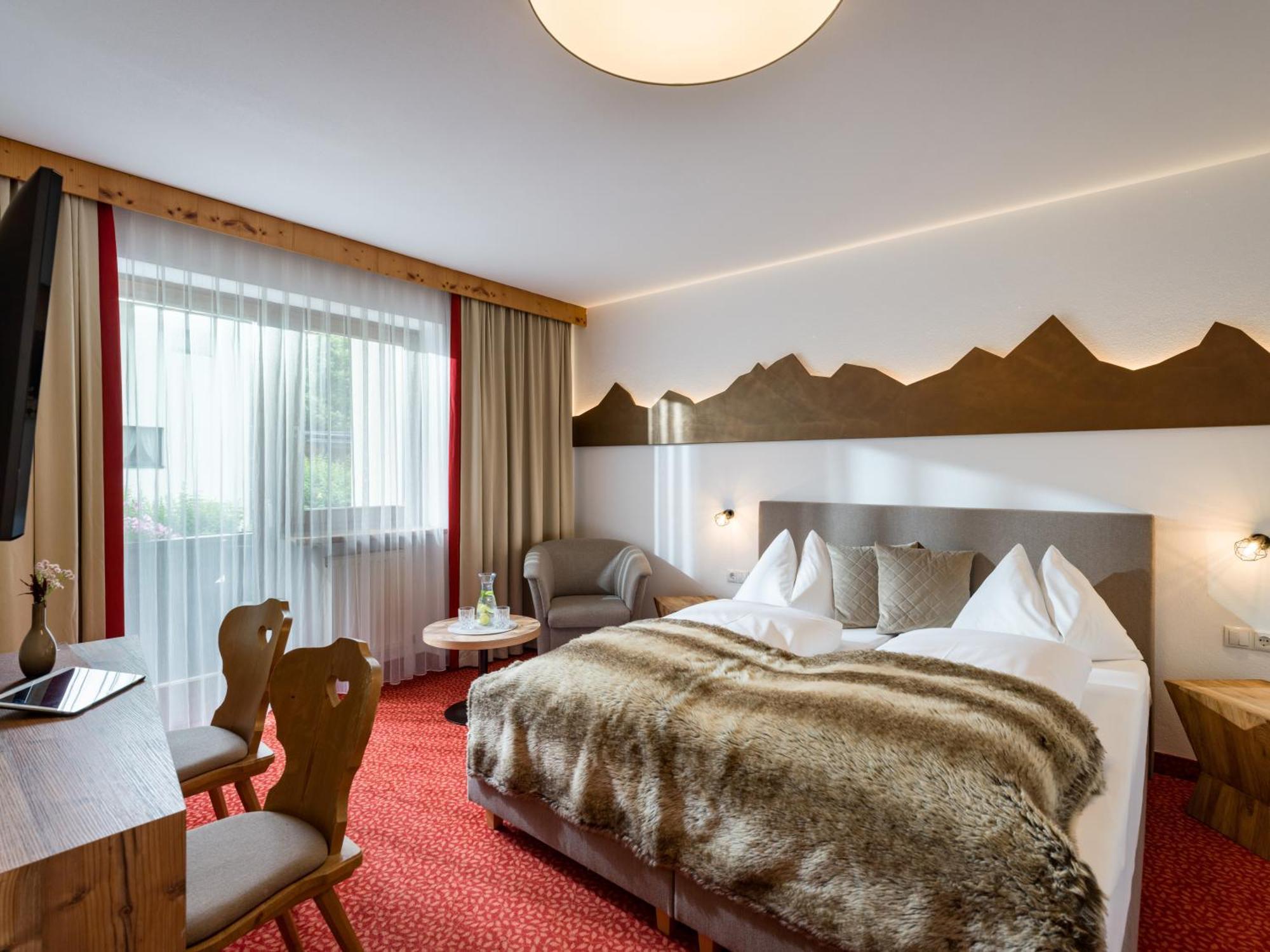 Hotel Landhaus Zillertal Fügen Esterno foto