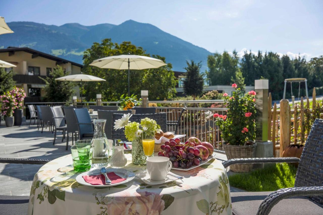 Hotel Landhaus Zillertal Fügen Esterno foto