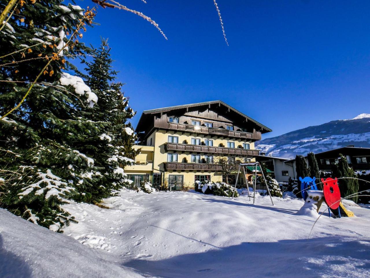 Hotel Landhaus Zillertal Fügen Esterno foto