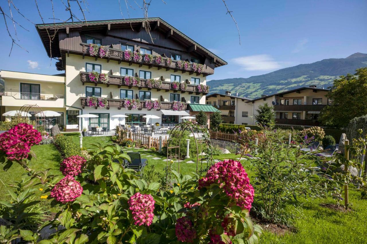 Hotel Landhaus Zillertal Fügen Esterno foto